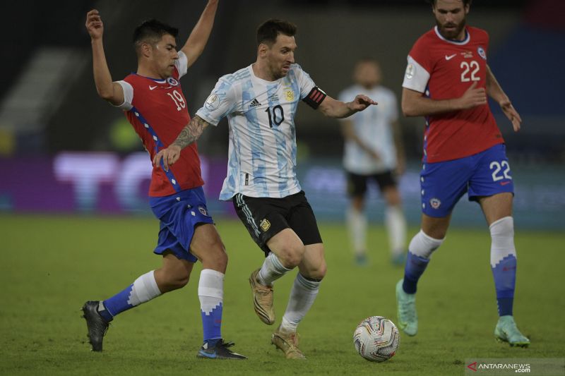 Argentina harus puas ditahan imbang 1-1 melawan Chile