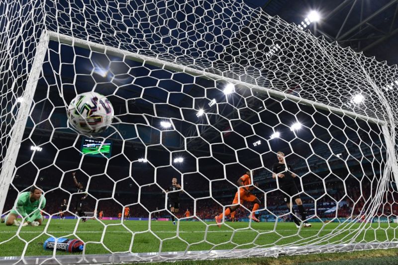 Membenamkan Austria 2-0, Belanda ke-16 besar Euro 2020