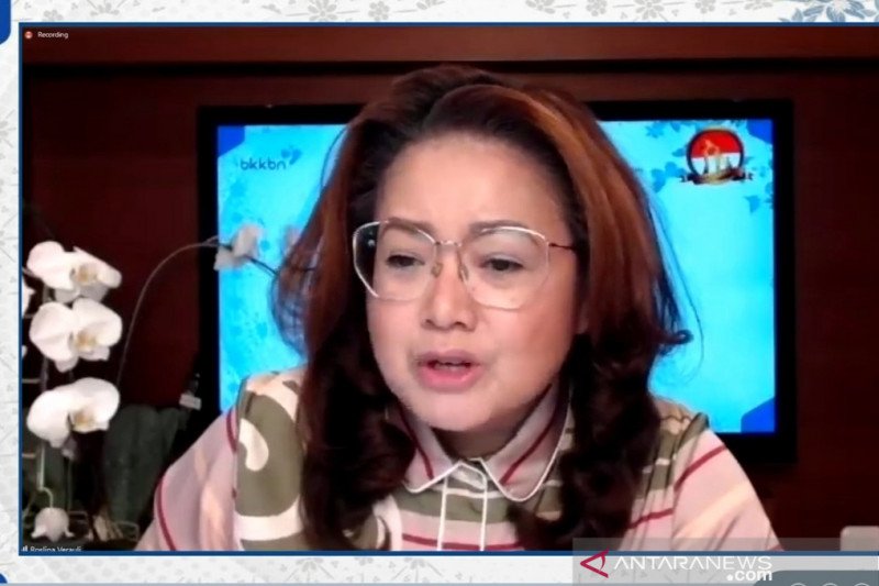 Psikolog: Ayah-ibu miliki peran sama dalam asuh anak