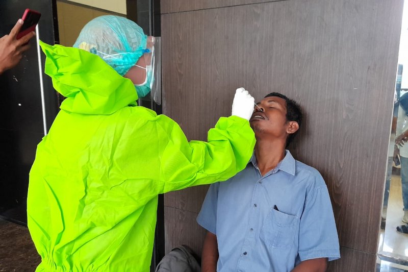 Pemkot Ternate beri sanksi ASN tidak ikut vaksin