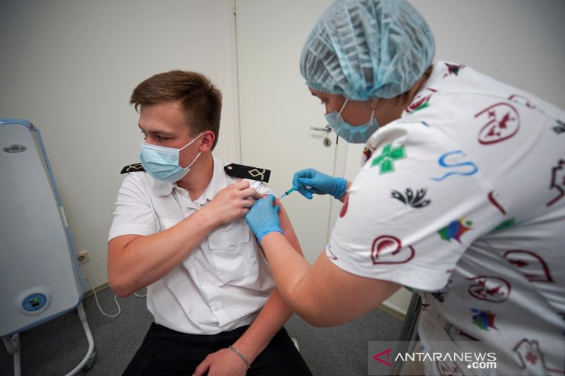 Rusia uji coba vaksin COVID-19 versi semprotan hidung