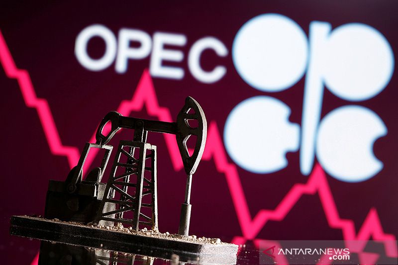 Minyak menguat di Asia jelang pertemuan OPEC di bawah ancaman Omicron