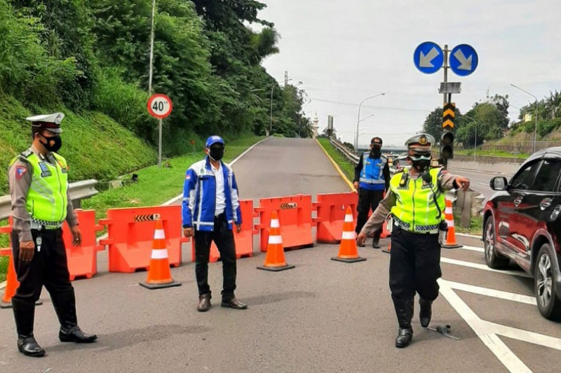 Jasa Marga dukung PPKM Darurat di Tol Solo-Ngawi dan Pandaan-Malang