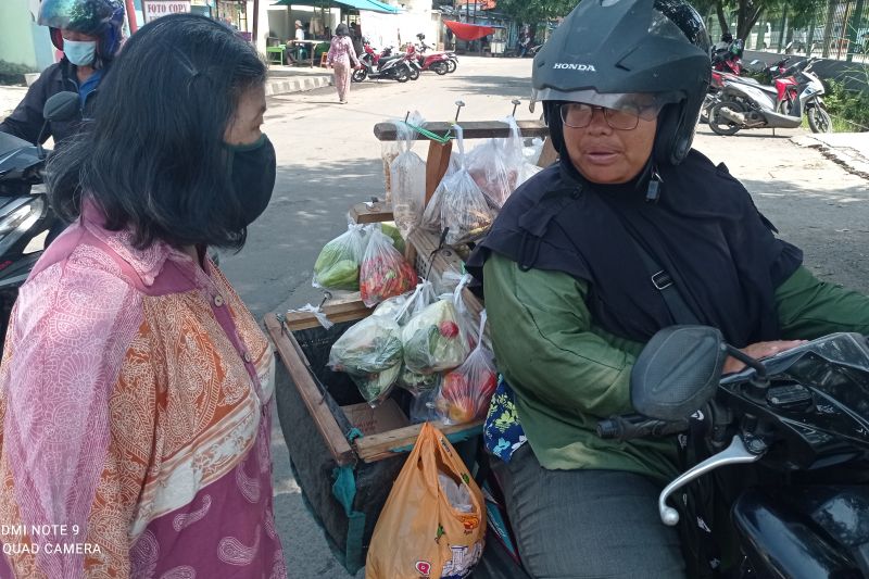 Pedagang keliling di Lebak mampu luluskan anak jadi sarjana