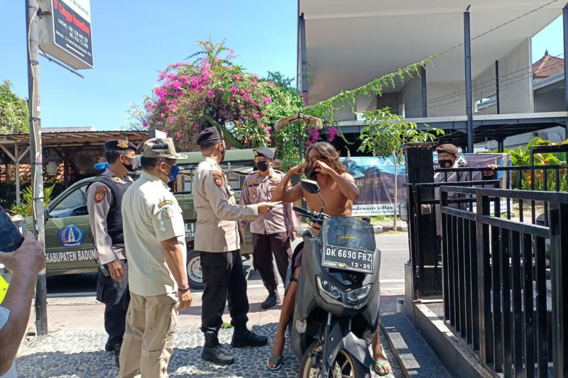 Warga Rusia di Bali bakal dideportasi usai jalani karantina COVID-19