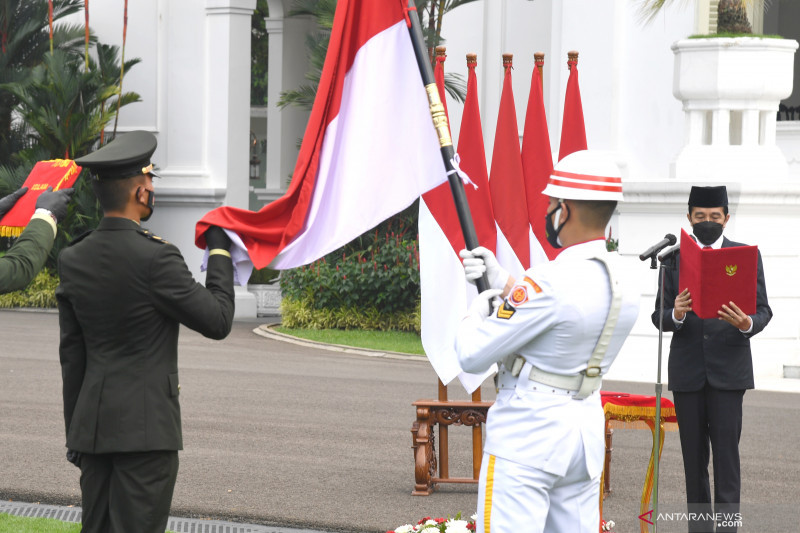 Prasetya Perwira TNI-Polri di Istana Merdeka