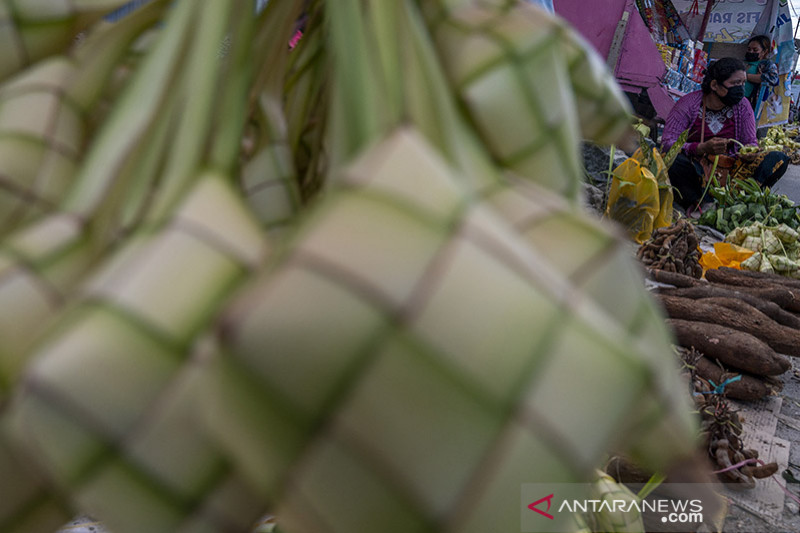 PERMINTAAN KULIT KETUPAT MENURUN