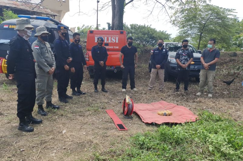 Polisi sebut bom lontong milik teroris MIT Poso berdaya ledak tinggi