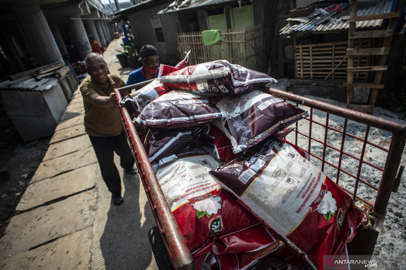 Pasar Jaya pastikan lelang stok cadangan beras terbuka dan transparan
