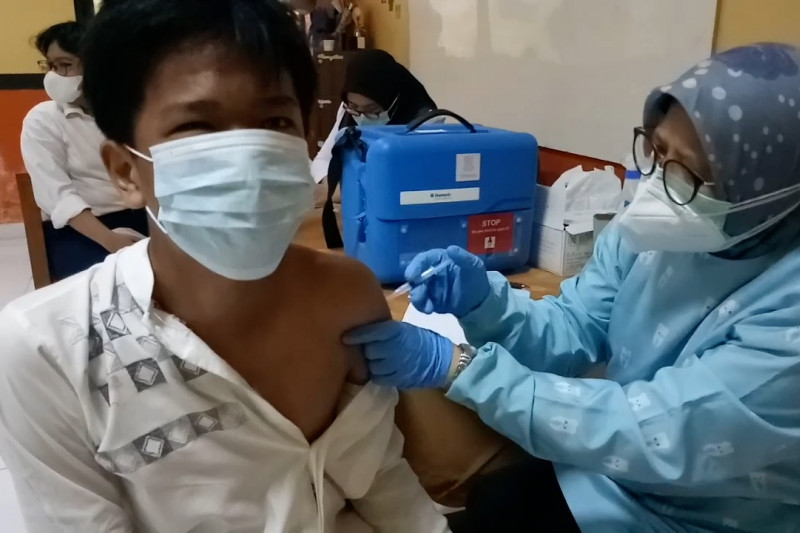 Agar tatap muka segera tercapai, Kota Tangerang genjot vaksinasi pelajar