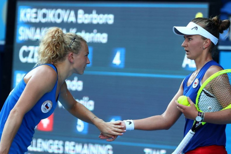 Petenis Ceko Krejcikova/Siniakova rebut emas ganda putri Olimpiade