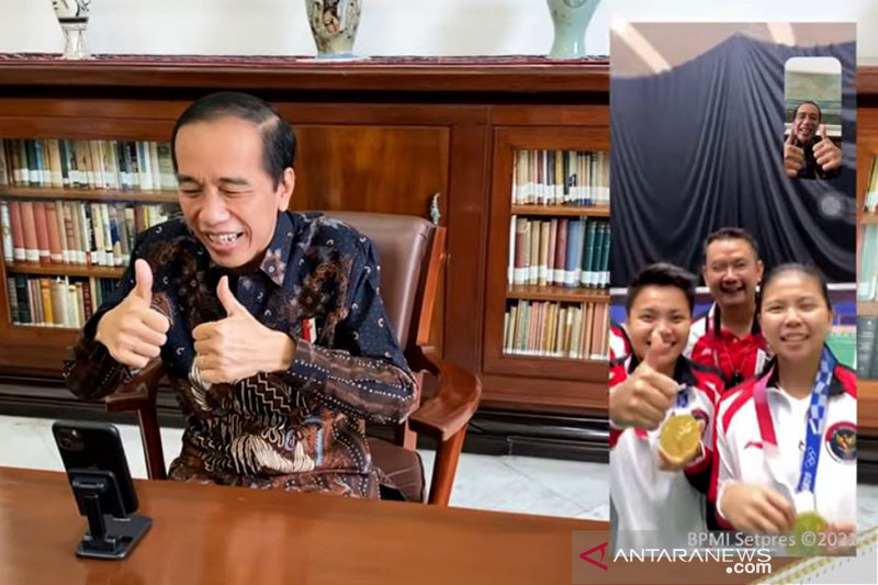 Presiden beri selamat Greysia-Apriyani melalui panggilan video