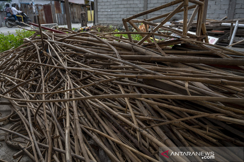 Usaha Mebel Rotan di Palu Tunggu Pandemi Reda