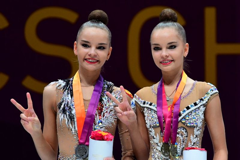 Si kembar dari Rusia puncaki final senam ritmik Olimpiade Tokyo