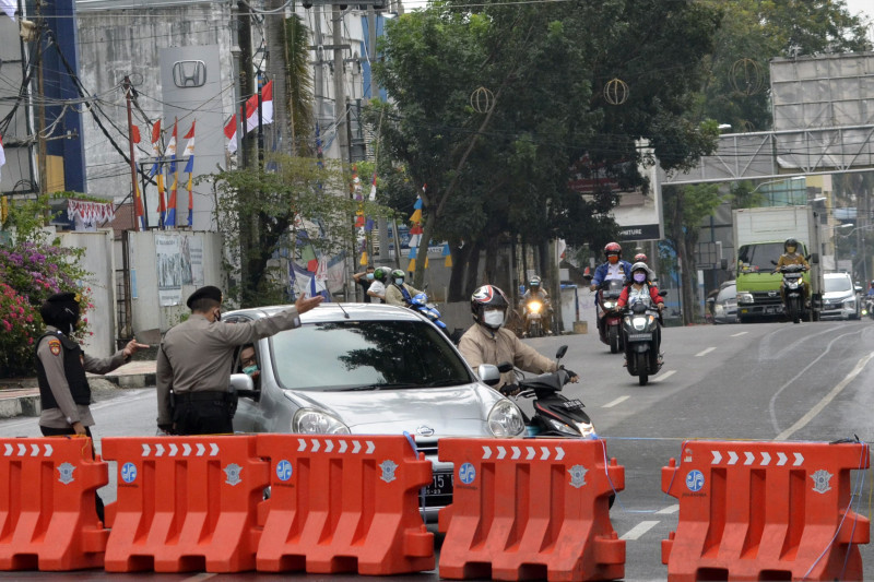 Anggota DPR: Masyarakat jangan lengah meski kasus COVID-19 turun