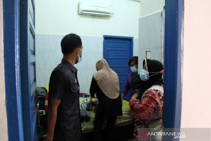 Penampungan pekerja migran ilegal digerebek