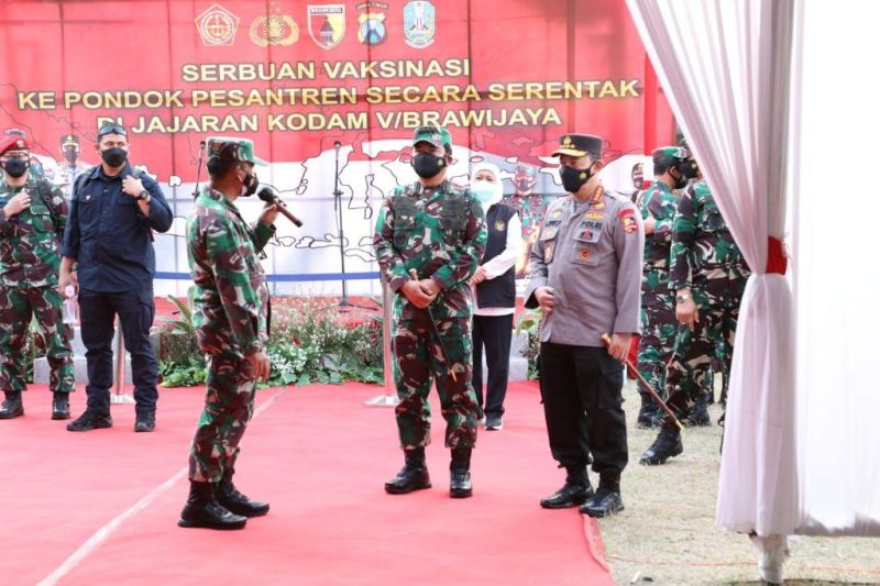 Panglima TNI: Kiai berperan bantu pemerintah tanggulangi COVID-19