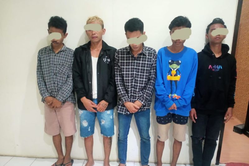 Sering pesta sabu, 6 pemuda di Alas Barat diringkus polisi