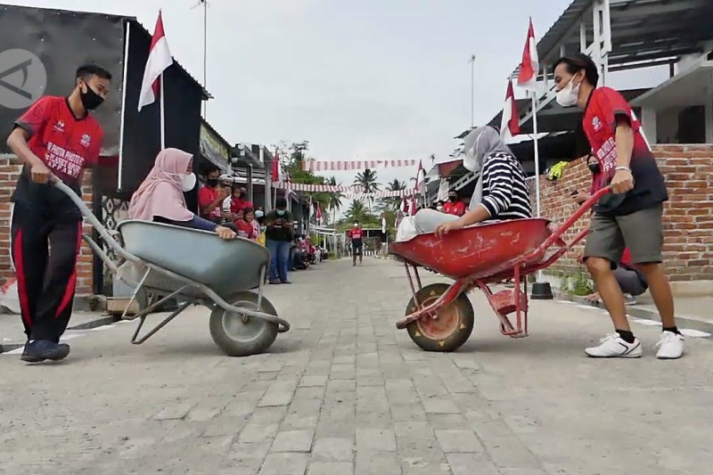 Serunya balap angkong meriahkan HUT RI