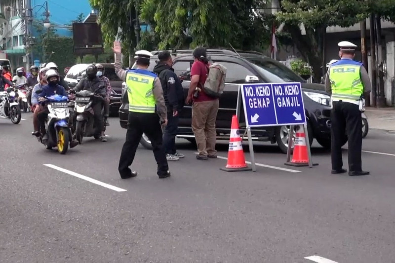 Kebijakan ganjil genap kembali diberlakukan di Kota Bandung