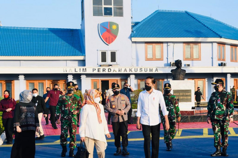 Presiden didampingi Ibu Negara bertolak ke Sulsel tinjau vaksinasi