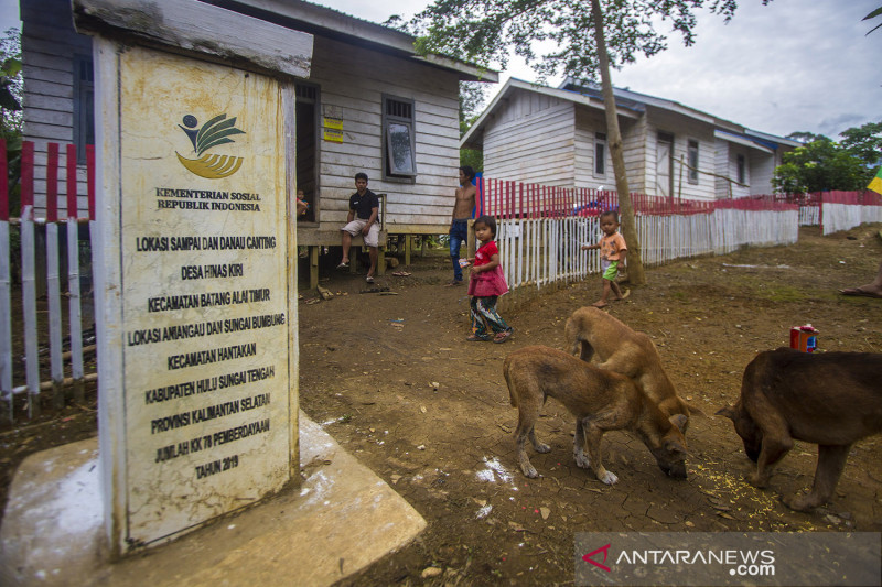 Bantuan untuk komunitas adat terpencil di Kalimatan Selatan