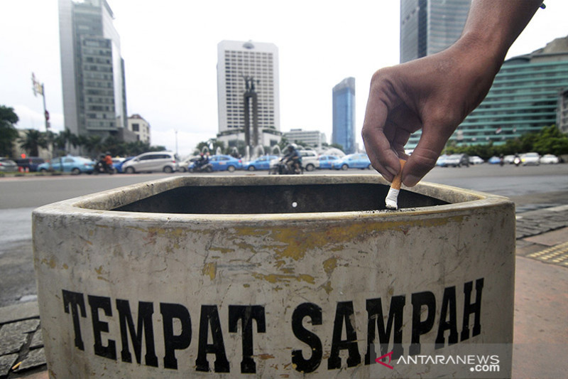 DKI kemarin, usulan validasi NIK hingga pencabutan KJP bagi pelajar perokok