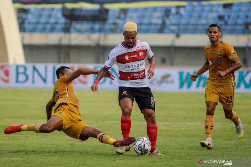 Babak pertama Bhayangkara FC unggul 1-0 atas Madura United