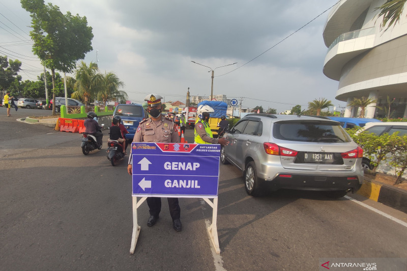 Ganjil genap jalur Puncak permanen untungkan pemulihan ekonomi Cianjur