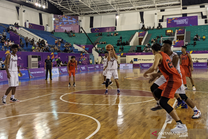 Tim basket putra Bali hempaskan tuan rumah Papua 67-41