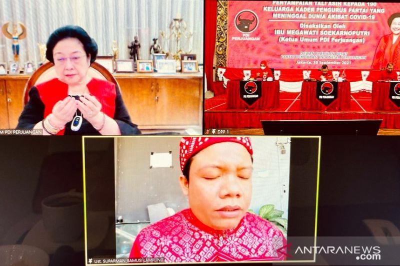 Megawati ingatkan kader jangan hanya berpikir soal politik