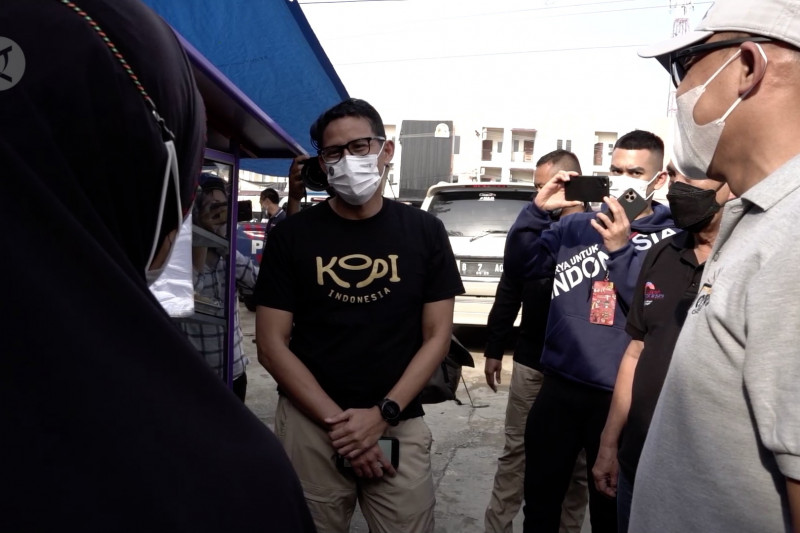 Sandiaga kunjungi gerai UMKM di Riau