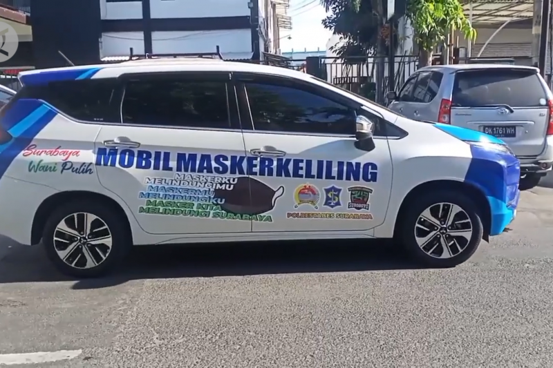 Polrestabes Surabaya kerahkan mobil masker keliling