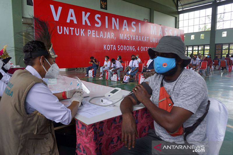Menkes: Vaksinasi Indonesia peringkat lima dunia