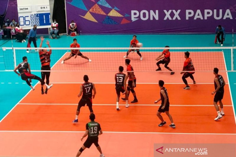 Voli putra Jateng lolos empat besar usai singkirkan Jatim