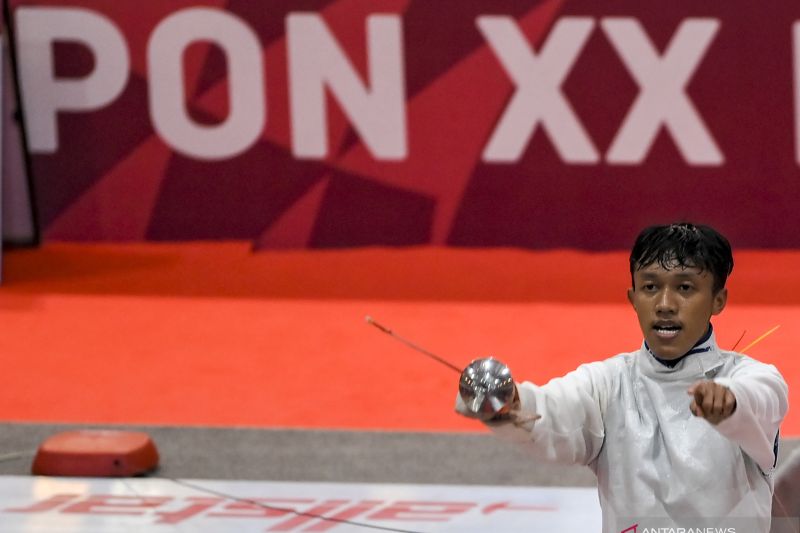 Raup lima emas, Riau juara umum anggar