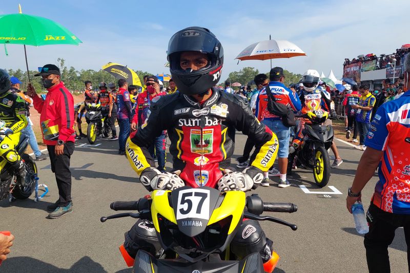 Atlet balap motor Sumbar kembali terjatuh di nomor perseorangan