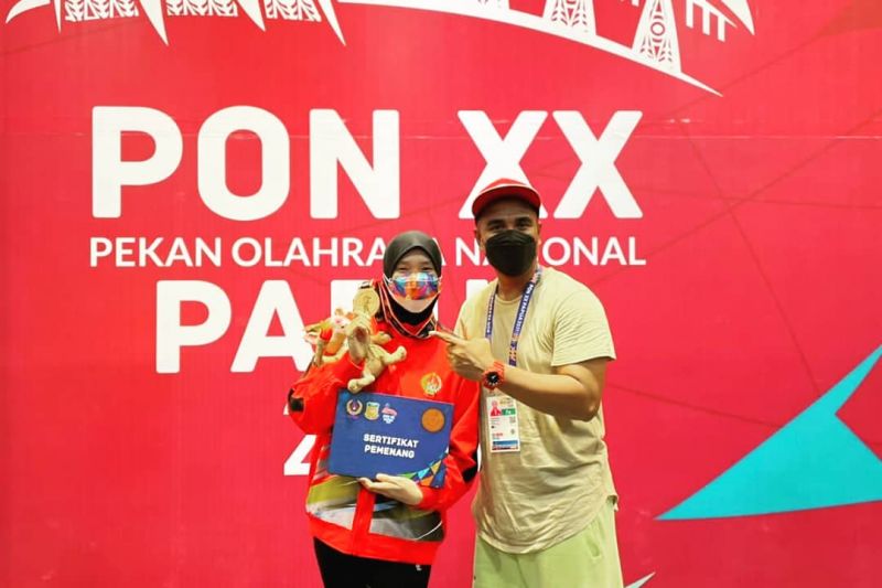 Sulsel rebut perunggu dari cabang anggar degen putri