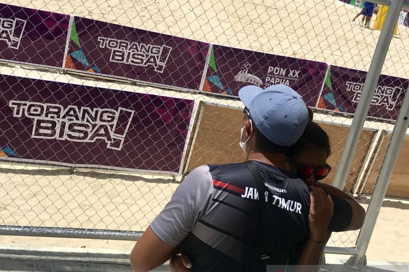 Pemain voli pasir Jatim diminta lupakan kekalahan dan fokus perunggu