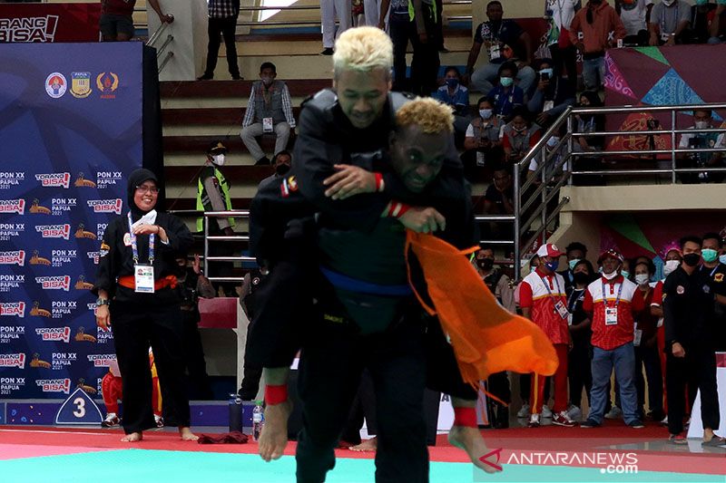 Jawa Barat Tambah Tiga Medali Emas Dari Pencak Silat Pon Xx Beritaflash<script async src=