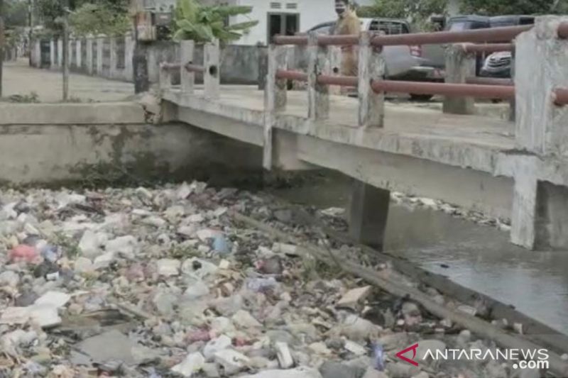 Banjir Di Palembang Kerap Terjadi Disebabkan Saluran Air Tersumbat ...