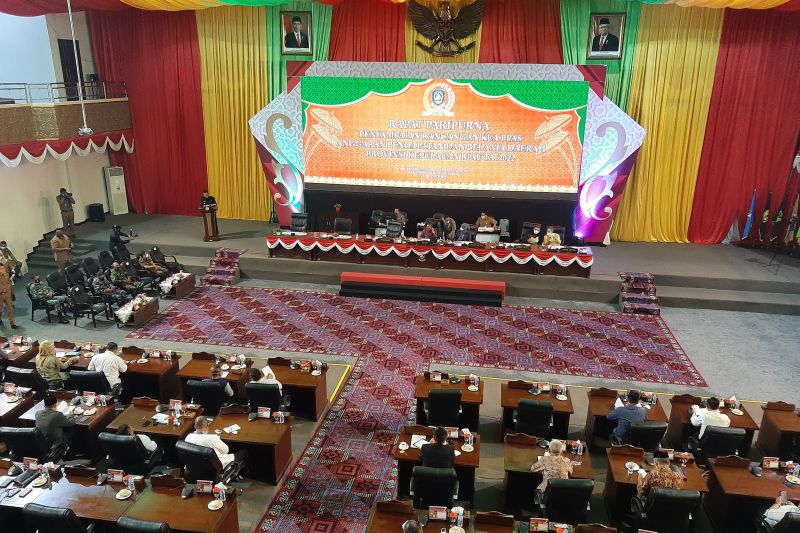 DPRD-Pemprov sahkan Perda Perseroda PT. Pembangunan Kepri