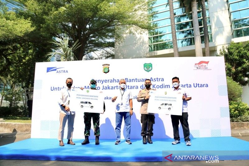 Astra serahkan dua mobil vaksinasi untuk Polres-Kodim Jakarta Utara