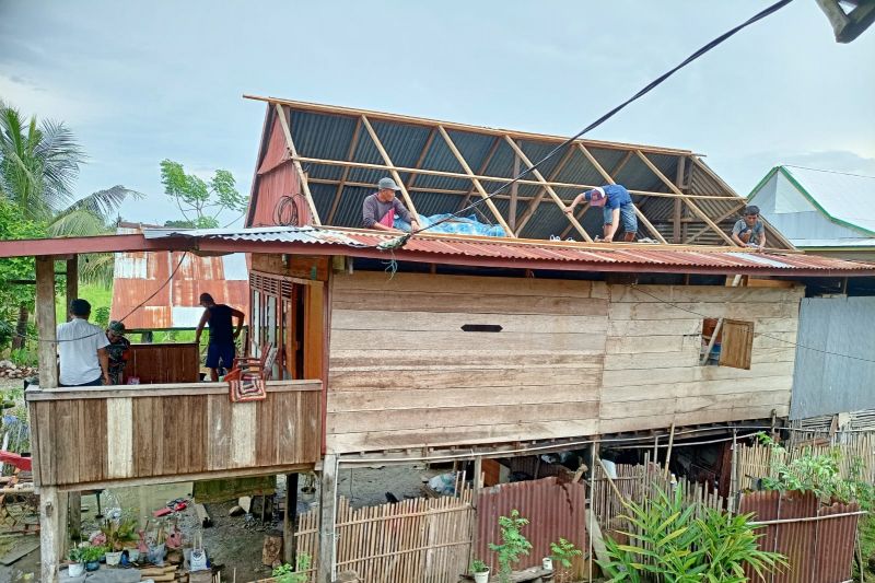 Plt Gubernur instruksikan BPBD segera salurkan bantuan ke Wajo