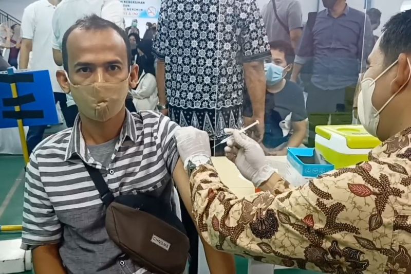 Peduli Lindungi dorong pekerja industri ikut vaksinasi