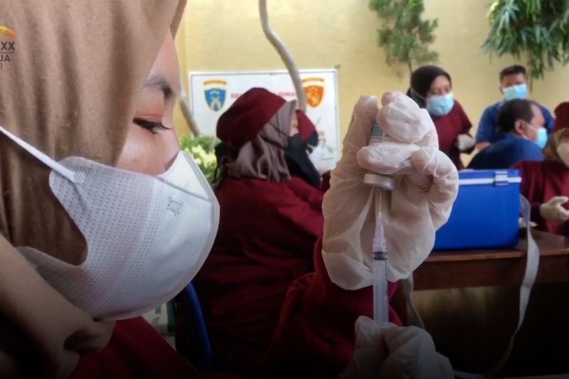 PPKM level 3, Batang minta stok vaksin stabil