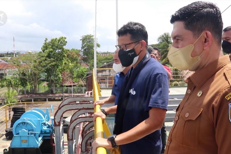 Sandi ingin ajak milenial perbarui wisata PLTD Apung