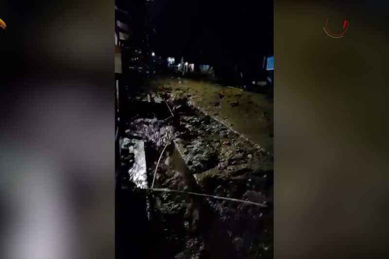Sebuah desa di Sigi Sulteng diterjang banjir bandang