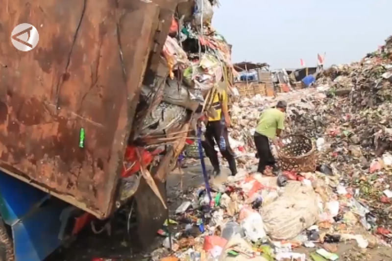 TPA Rawa Kucing penuh, DLH Kota Tangerang jemput sampah warga 