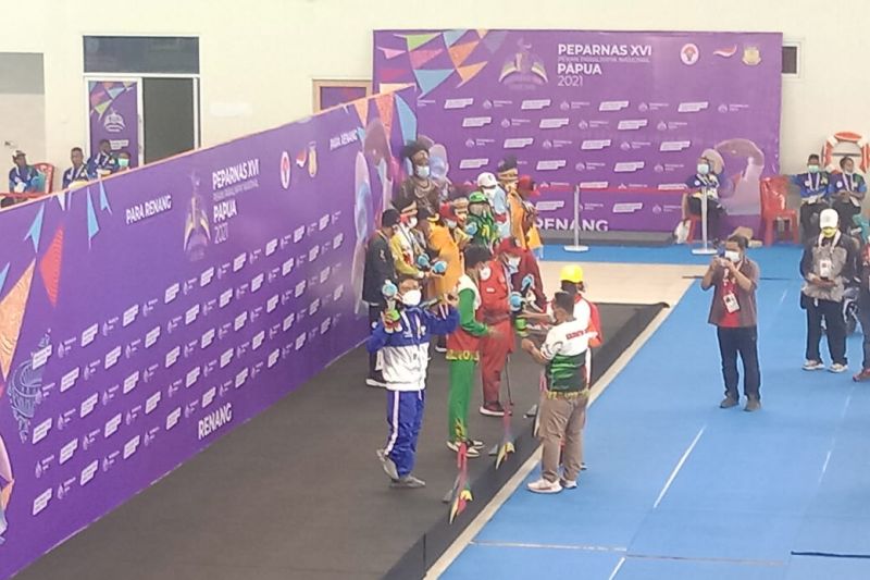 Perenang putra Jambi raih dua perak di Peparnas Papua